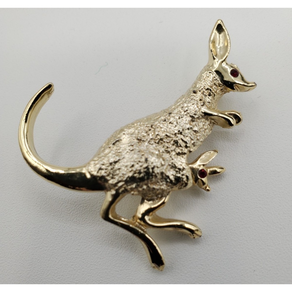 Vintage Gold Tone Kangaroo & Baby Red Eyes Brooch‎ Pin